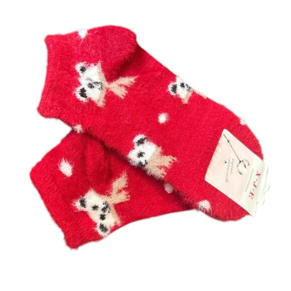 Adorable Red Wool Socks for Kids with Panda Print – Christmas Winter Collection - Picture 1 of 2